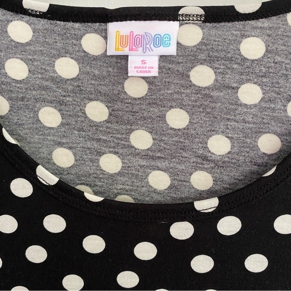 LuLaRoe LYNNAE Black & White Polka Dots Super Soft Long Sleeve Size Small - Picture 3 of 4